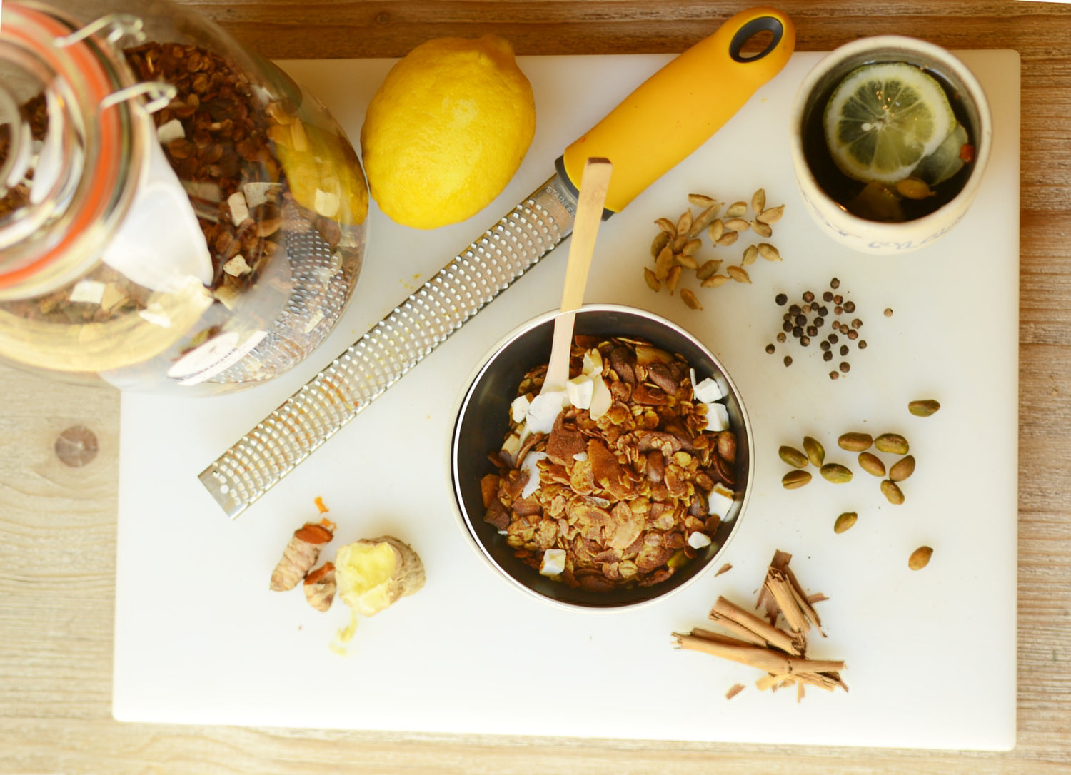 Granola sin gluten con ingredientes naturales