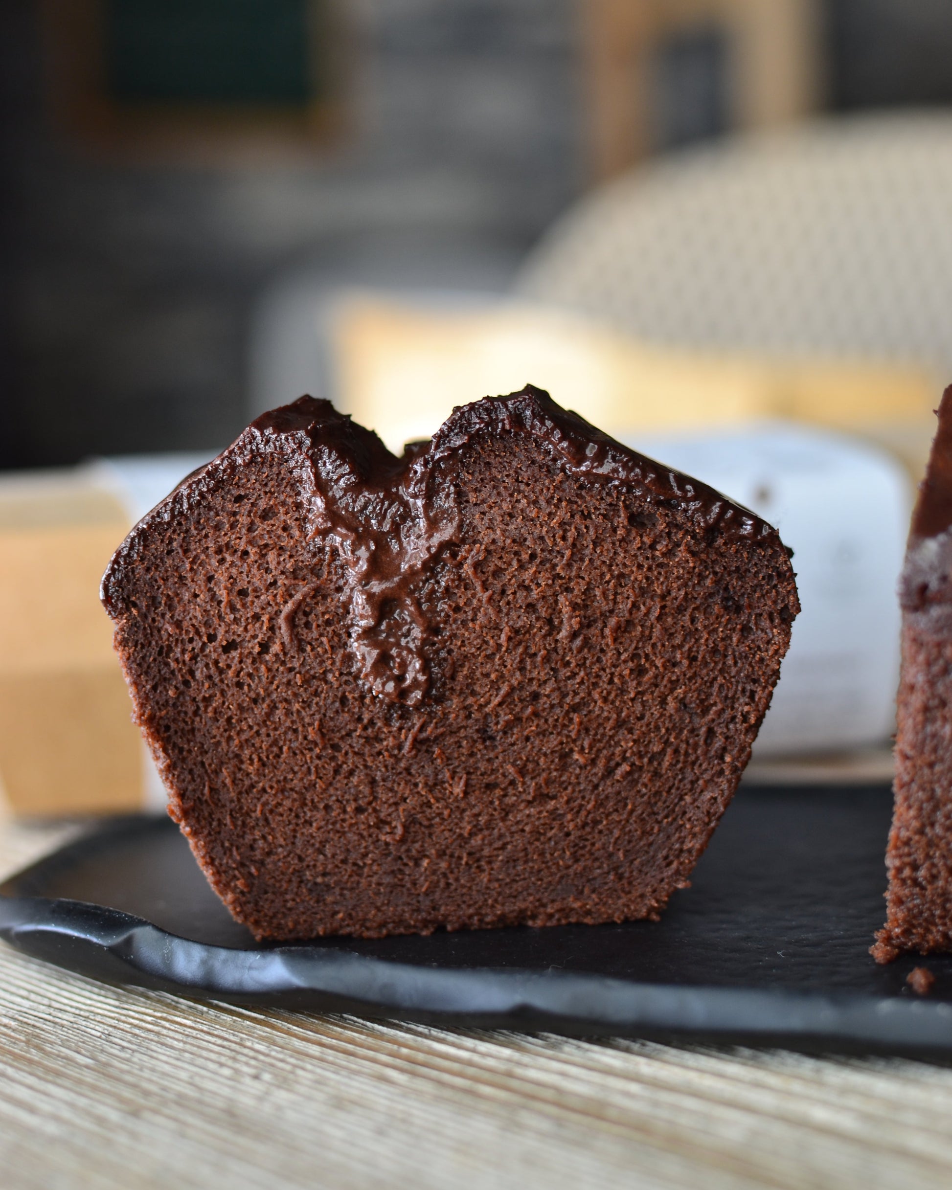 Bizcocho sin gluten y vegano de sabor cacao sin frutos secos.