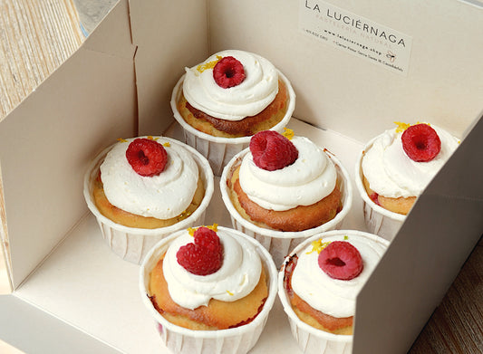 Caja con 6 cupcakes veganos