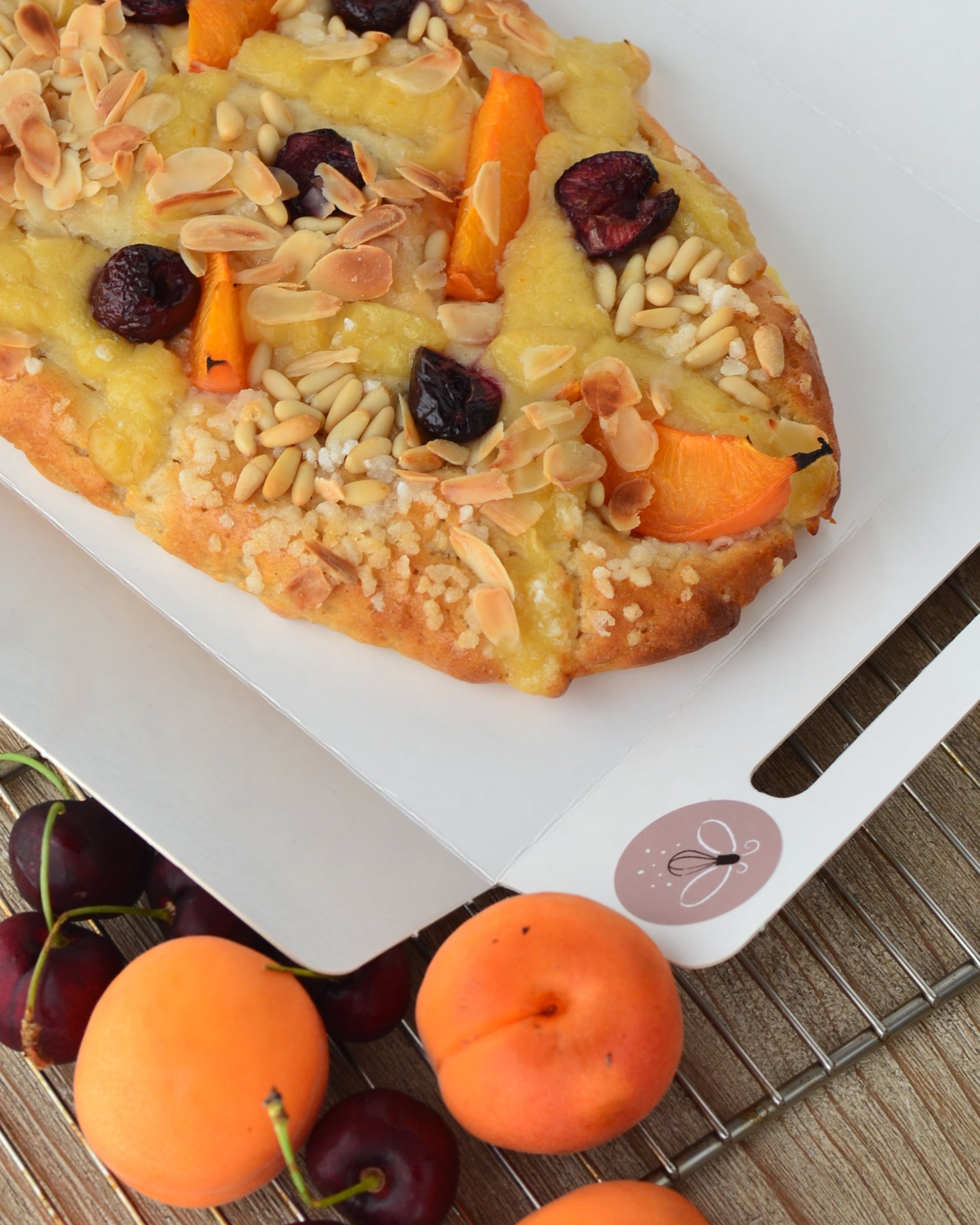 Coca de Crema sin gluten y vegana para san juan