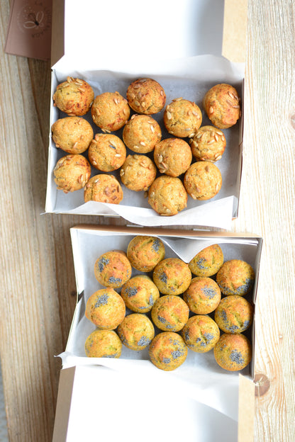Muffins salados sin gluten y veganos de calabacín y olivas