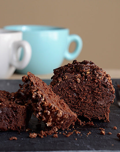 Brownie con Crujiente de Almendra sin gluten y vegano