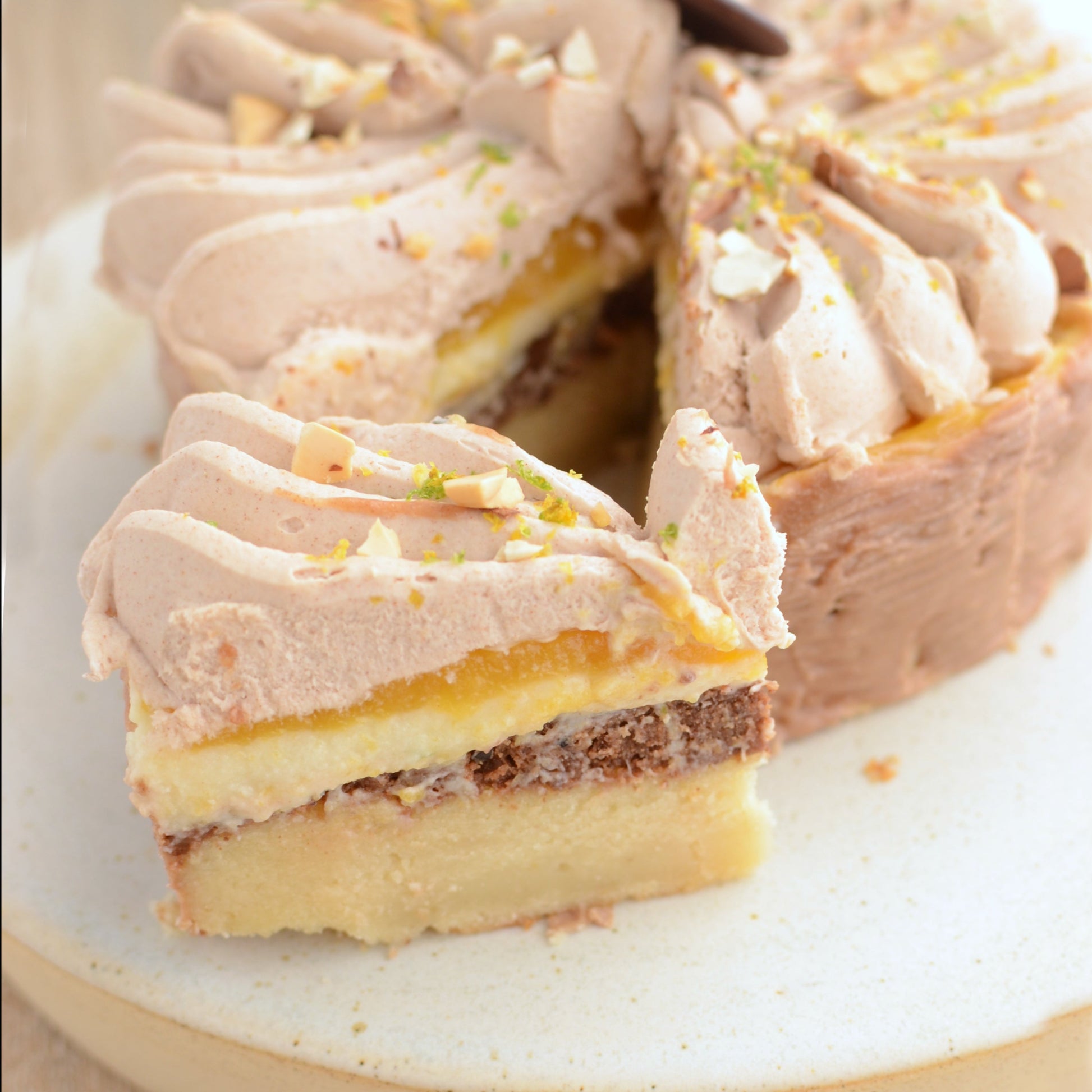 Fiesta de Cítricos y Almendras Pastel de Turrón