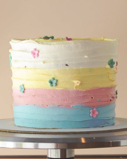 Pasteles con acabados especiales ideales como Smash Cakes o como pasteles para sesiones de fotos sin gluten, veganos, sin frutos secos.